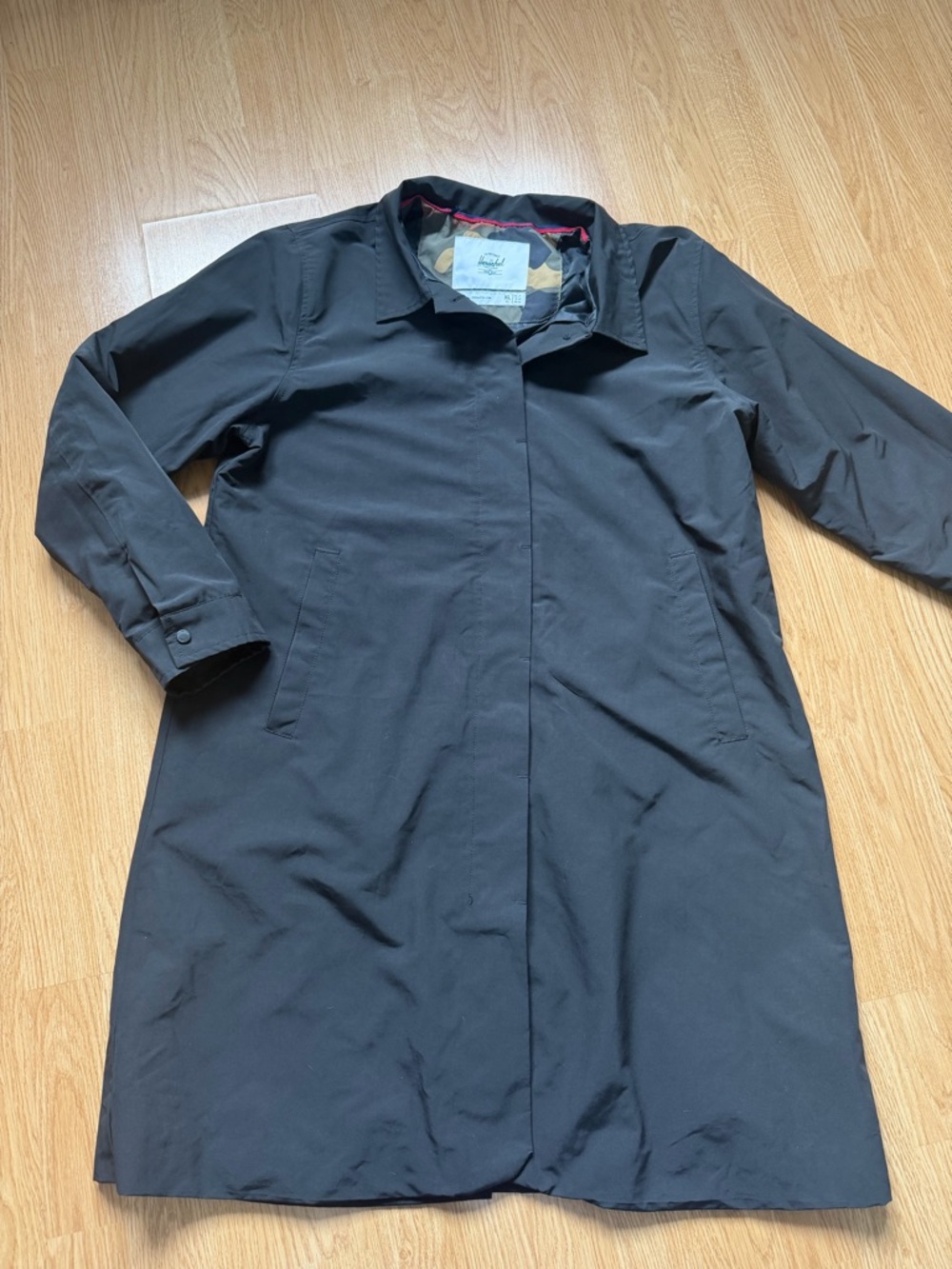 Black Classic Trench Coat – Fitted, Elegant, Size XL